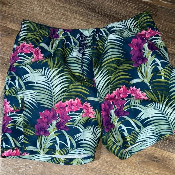 Tommy Bahama Green & Pink Swim Shorts with Tropical XL - Picture 1 of 9